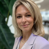 Portrait von Angelika Winkler, Praxisexpertin für Handel, Innenstadtaktivierung und Leerstandsbelebung im cima-Netzwerk.
