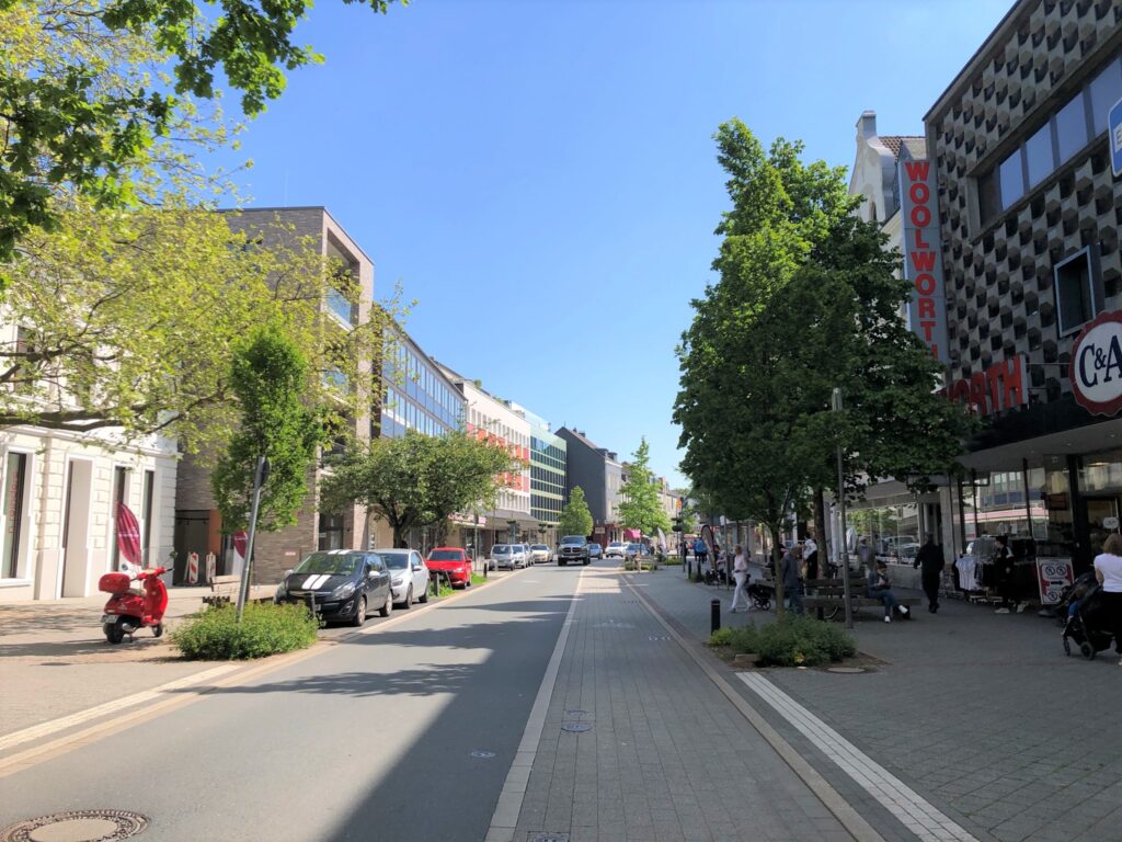 Heiligenhaus, Hauptstraße als zentrale Einkaufslage der Innenstadt