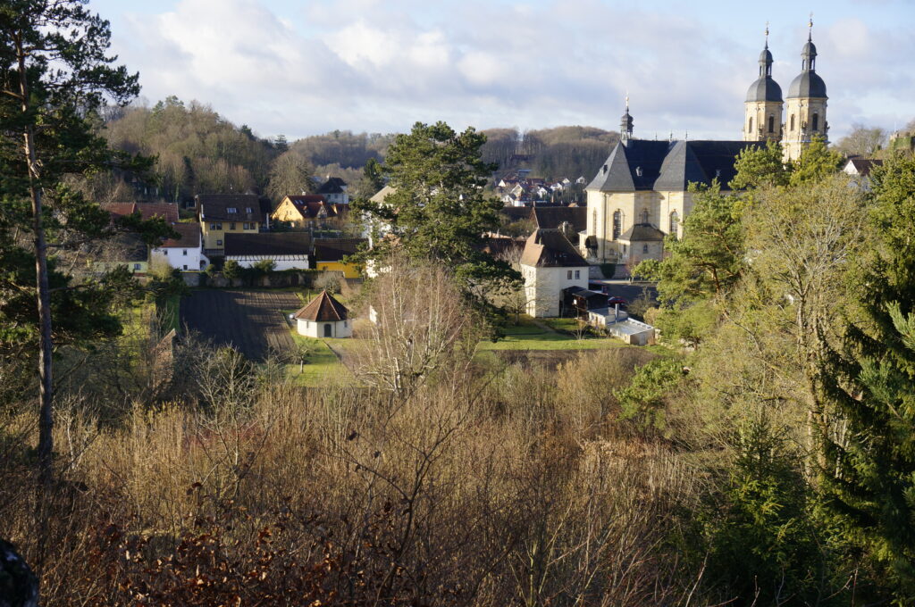 Blick auf Gößweinstein mit Basilika und Burg; cima 2018